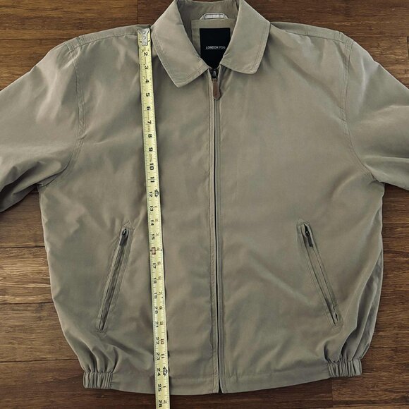 London Fog Men’s Medium Auburn Light Weight Front Zip Collared Golf Coat Tan - Picture 9 of 9